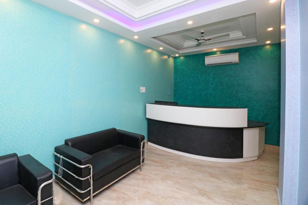 Oyo 25130 Hotel Royal Inn New Delhi Exterior photo