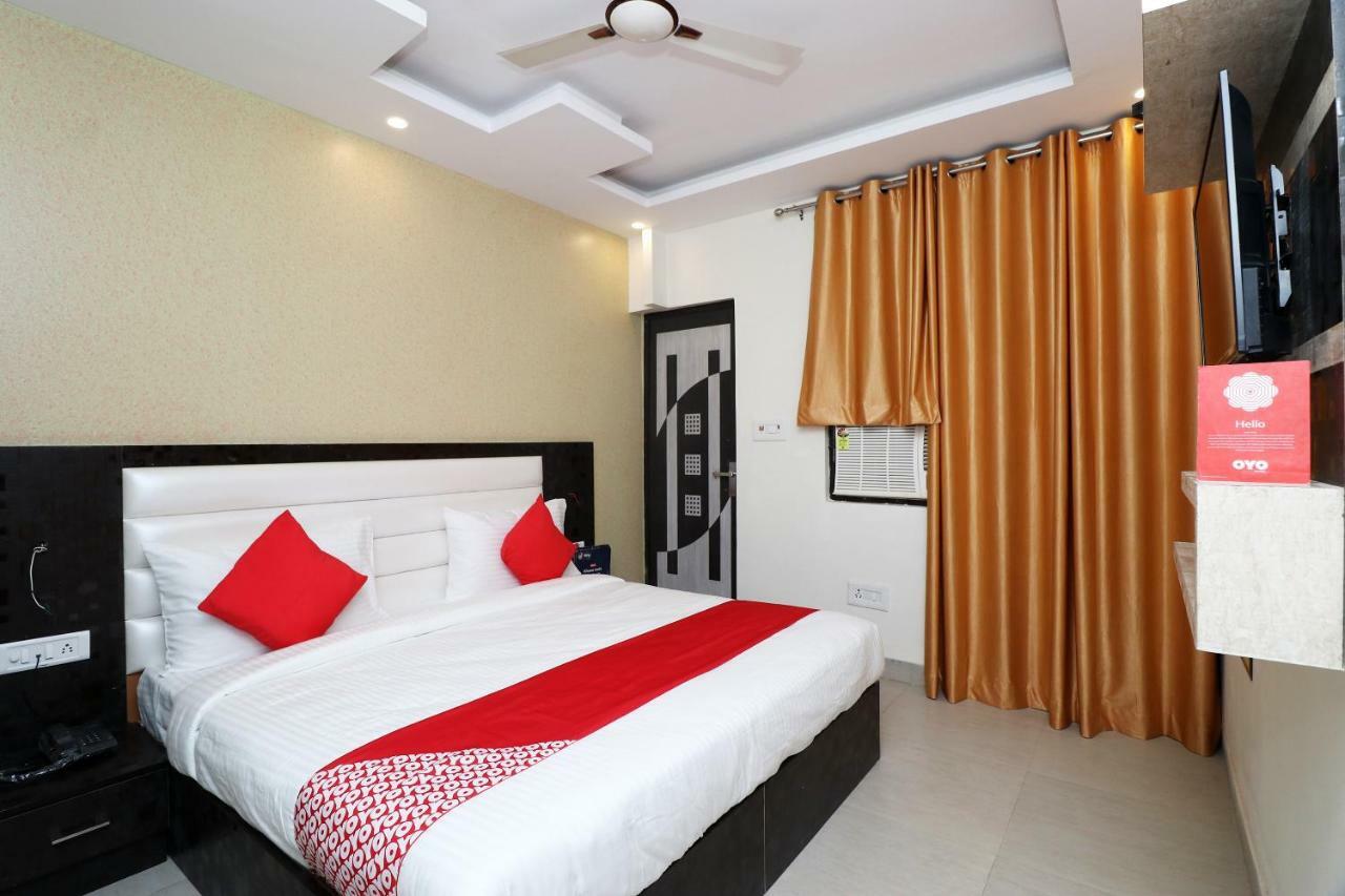 Oyo 25130 Hotel Royal Inn New Delhi Exterior photo